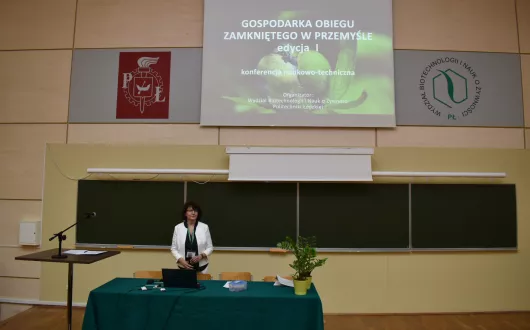 Dziekan Wydziału - prof. Diowksz rozpoczyna konferencję