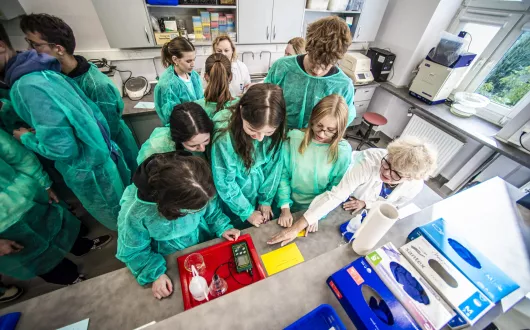 Uczniowie na warsztatach