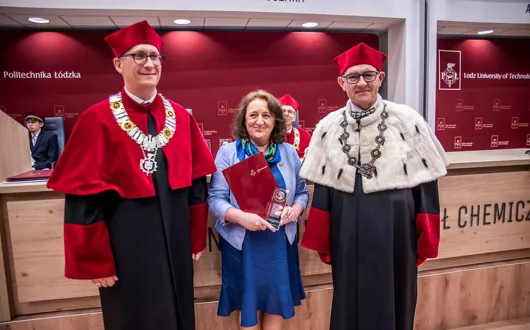 prof. dr hab. Beata Gutarowska z Rektorem i Prorektorem