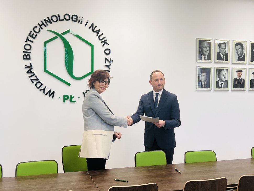 Podpisanie umowy z Polmosem Żyrardów