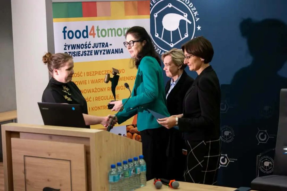 Wręczenie nagrody dr inż. Agnieszce Hejduk