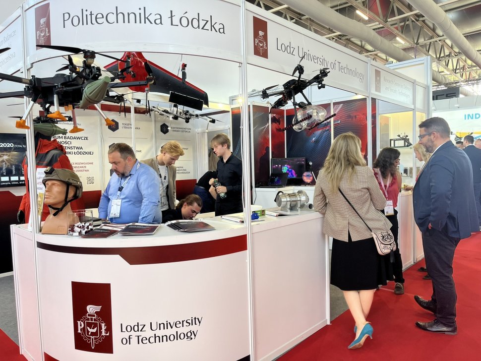 Stoisko Politechniki Łódzkiej na MSPO